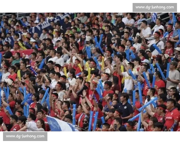 双周连赴苏超现场：幸运抢票的球迷狂欢实录
