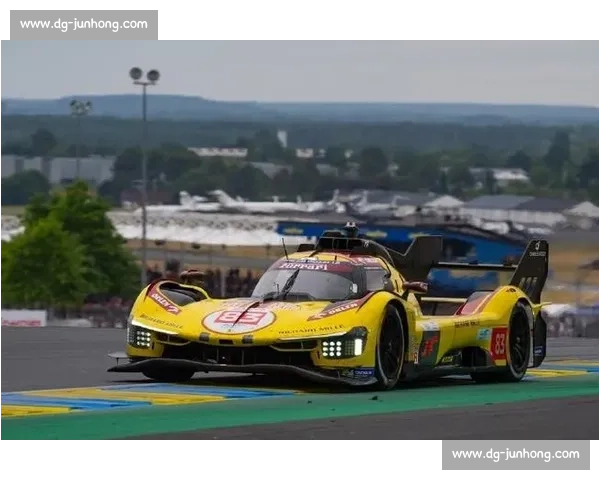 蒙特利尔法拉利车迷线上集结，为勒芒 83 号车组助威