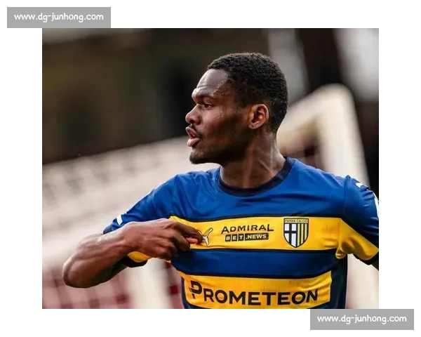 罗马诺确认！博尼 2600 万欧加盟国米，蓝黑锋线再添潜力新星