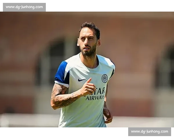 泽林斯基与比塞克恢复完整合练 国米新援组加速融入