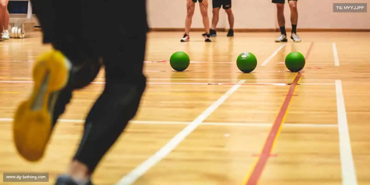 <strong>DB电竞官方网站</strong>🔥汗水铺路，梦想无疆！每一次挥拍 / 奔跑，都是对自我的超越！